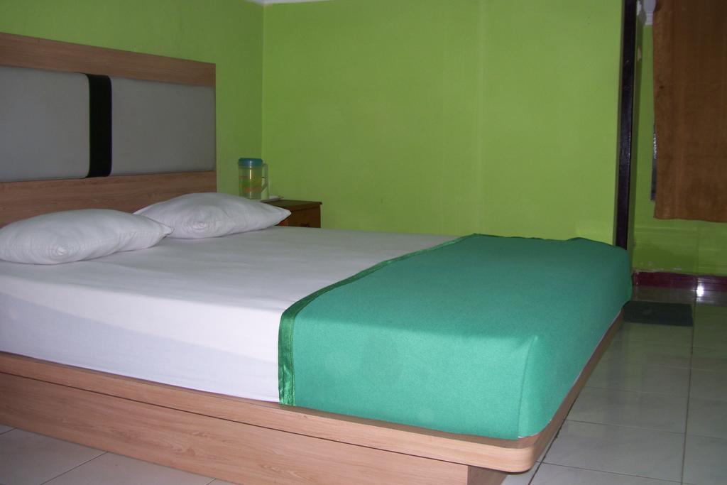 Hotel Bahagia Pangkalanbuun Exterior foto
